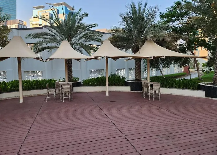 Furnished Apartment With Burj Khalifa View Dubai aceita animais de estimação