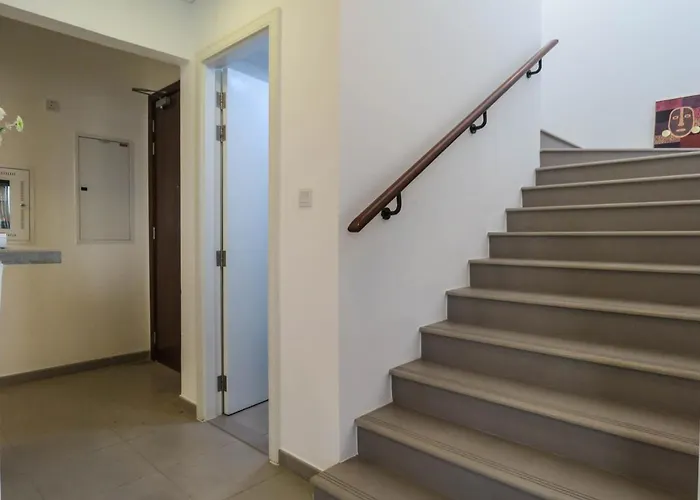 Oyo 817 Home Al Qudra Town House Dubaï