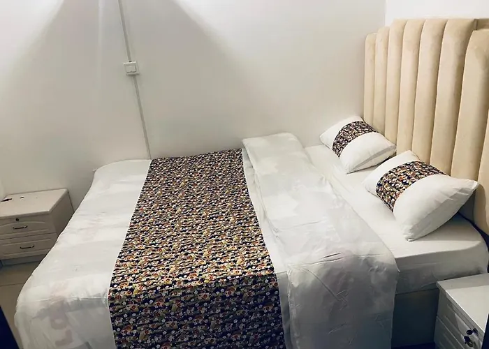 Private Lodge In Shared Apartment Dubái