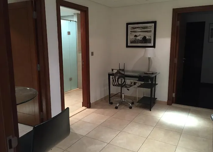 Yanjoon Holiday Homes - Palm Jumeirah Marina Residence Dubaï