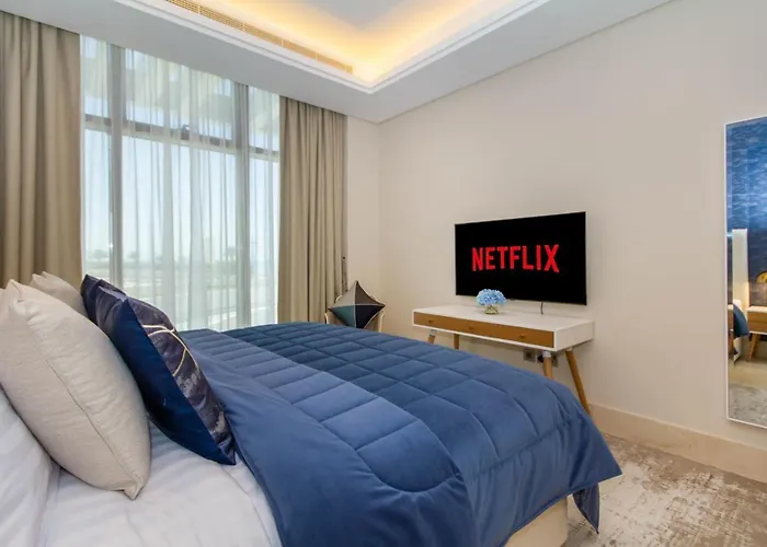 Bespoke Holiday Homes - Palm Jumeirah- 2 Bedroom Sea View With Pool & Beach Access, The 8 Dubai que aceita animais de estimação