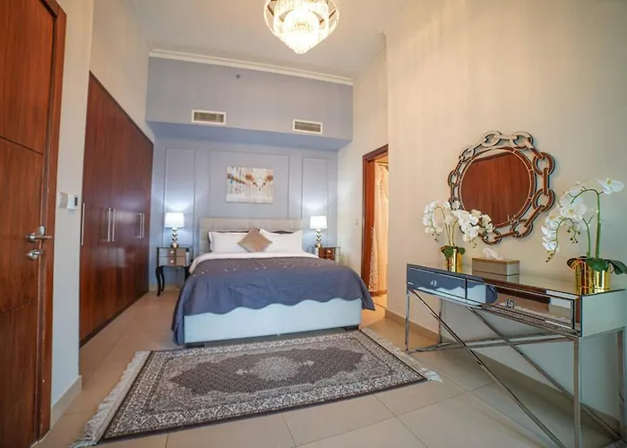 Modern 2Br With Balcony Sea Views And Pool, Gym Near Attractions Apartamento Dubai