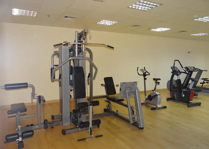 Huge Entire Apartment For With Free Pool, Steam & Sauna , Dubai
