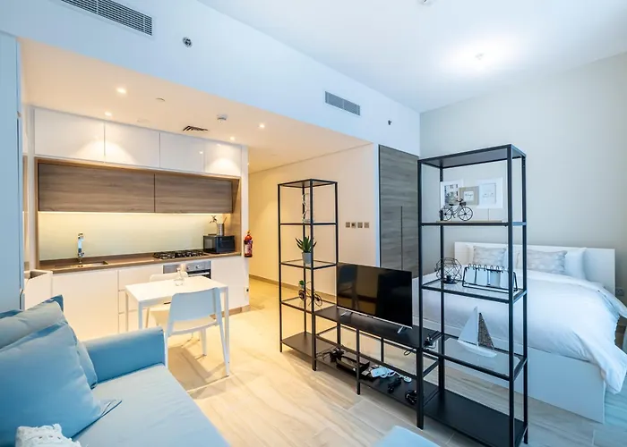 Cozy Yet Stylish Unit Studio One Marina Dubai