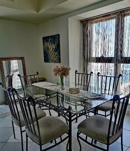 Luxury Stay In Marina Dubai que aceita animais de estimação