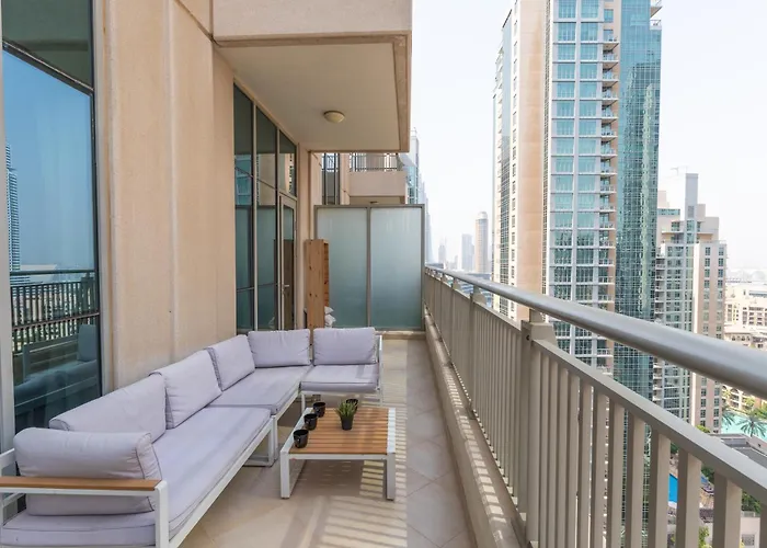 White Sage - Fountain View Stylish Apt With Spacious Terrace Dubái