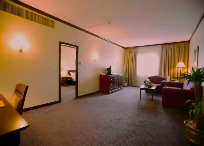 Rolla Suites Hotel -Former J5 Bur Dubai Hotel