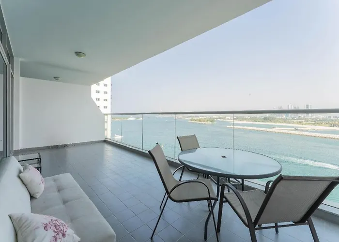 Holiday Apartment In Palm Jumeirah With Beach Access Dubai