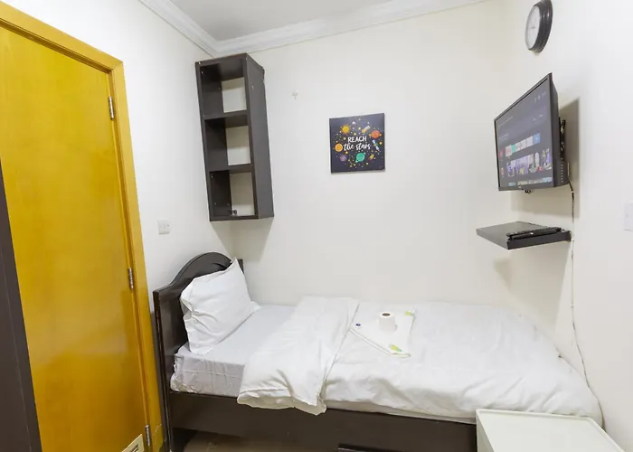 Budget Rooms With Private Bathroom For 'Girls' Only In Dubai, Marina