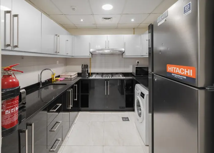 Spacious 4 Bedroom Apartment With Balcony In Business Bay Dubái