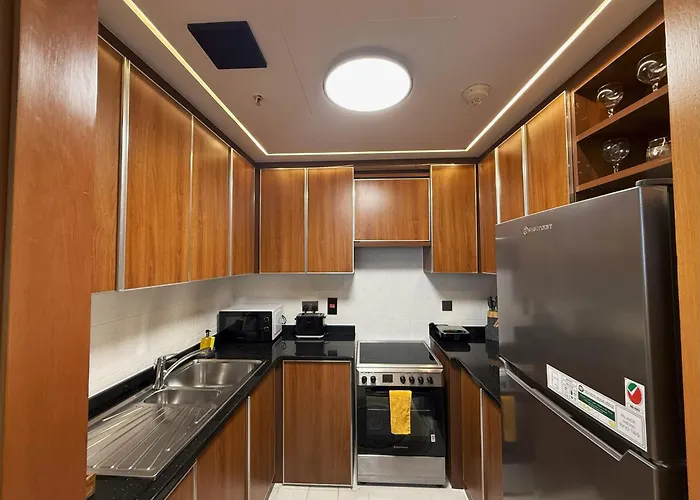 Trinity Holiday Homes - Sheikh Zayed Road Right Next To Financial Center Metro Station Exit 1 Dubai