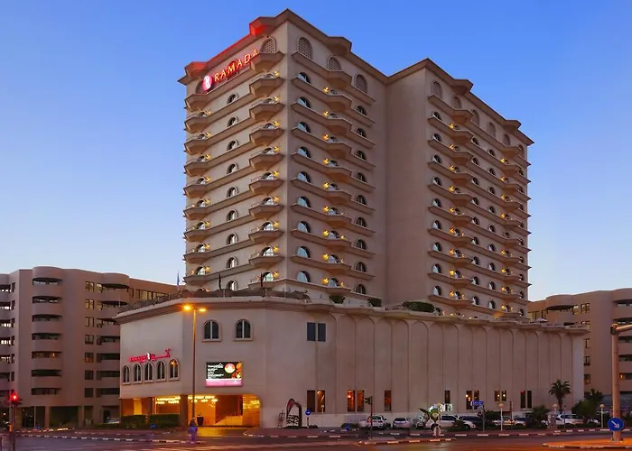 Hotel Ramada Dubai Mit Golfplatz